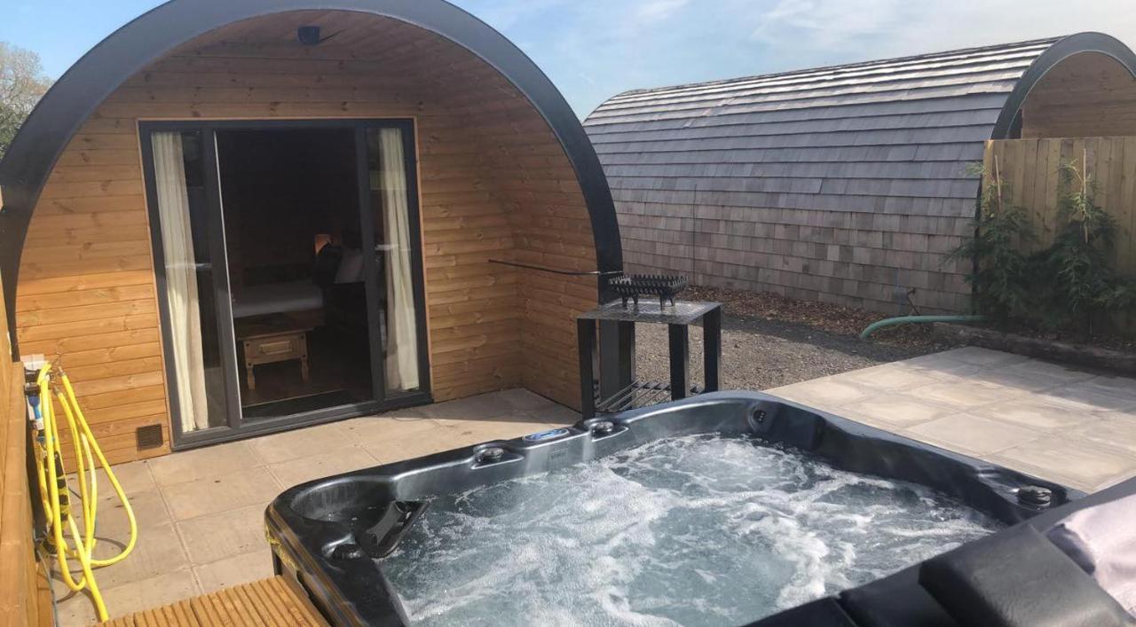 Hotel Superior Glamping Pod With Hot Tub Frodsham Esterno foto